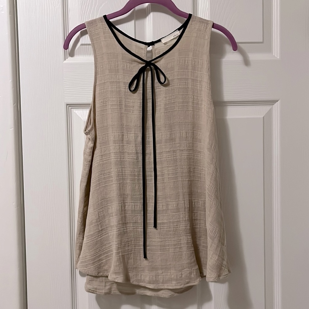 Jella C sand colored tank top Size S